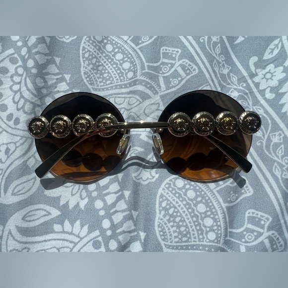 Versace VE2214 Sunglasses - Picture 4 of 8